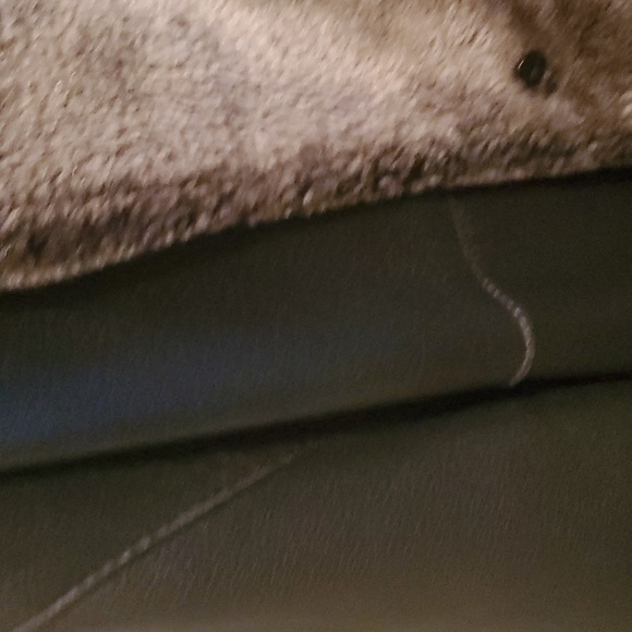 Genuine leather lined women’s black winter coat size 3x - Picture 3 of 4